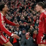 Florian Wirtz (vpravo) strelil svoj prvý gól za Liverpool pri jeho víťazstve 2:1 nad Wolves