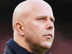 Liverpool bol po dvoch víťazstvách označený za „najlepší tím na svete“, keď Owen prekročil hranicu ilúzie Liverpool bol po dvoch víťazstvách označený za „najlepší tím na svete“, keď Owen prekročil hranicu ilúzie