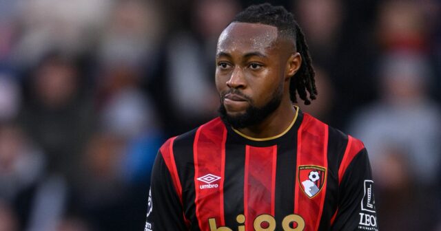 Liverpool dal Antoineovi Semenyovi prestupový impulz vďaka situácii Mo Salaha Antoine Semenyo z Bournemouthu