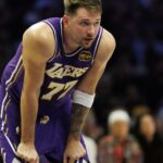 Luka Doncic daruje hráčom a zamestnancom Lakers viac ako 100 e-bicyklov