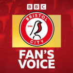 Bok po boku detailných záberov hráčov Bristol City Sinclaira Armstronga a Emila Riisa