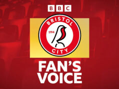 Spomienka na Robinsovu propagáciu po 50 rokoch Bok po boku detailných záberov hráčov Bristol City Sinclaira Armstronga a Emila Riisa