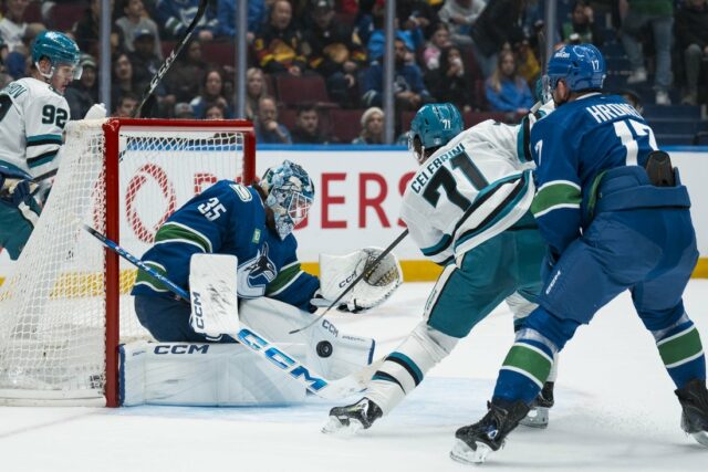 NHL: San Jose Sharks vo Vancouveri Canucks