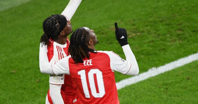 Noni Madueke a Eberechi Eze sú obaja v hre o Arsenal proti Brentfordu