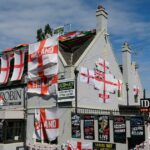 Anglické krčmy sa budú môcť otvoriť neskôr počas majstrovstiev sveta.