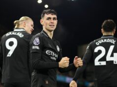 Man City sa vo Fulhamskom trileri umiestnil na vrchole, ale problém, ktorý by mohol vykoľajiť ponuku na titul, je jasný Phil Foden skóroval dvakrát, keď Manchester City vyhral deväťgólový triler v Craven Cottage