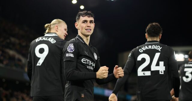 Phil Foden skóroval dvakrát, keď Manchester City vyhral deväťgólový triler v Craven Cottage