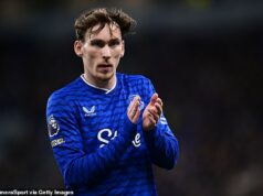 Man United sa vracia k šoku pre Jamesa Garnera v lacnom januárovom prestupe s Elliotom Andersonom, ktorý bol identifikovaný ako voľba č. 1 na čele nového vzhľadu stredu poľa Man United monitoruje situáciu Jamesa Garnera a zvažuje presadzovanie stredopoliarov