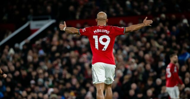 Man Utd dostane okamžite nový verdikt o penalte, keď sa Gary Neville wades v | Futbal | Šport
