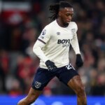 Aaron Wan-Bissaka počas zápasu West Hamu proti Man Utd