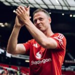 Jonny Evans opustil svoje pôsobenie v Manchestri United