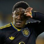 Man Utd stanovil „výnimočnú“ požiadavku na prestup Mainoo, ako odhalil jeho jasný verdikt o bratovej „správe“