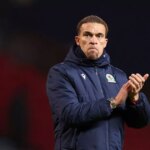 Valerien Ismael kráča po ihrisku.