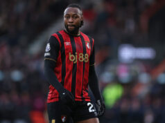 Manchester United má záujem rokovať o klauzuli o uvoľnení Antoina Semenya vo výške 65 miliónov libier v splátkach Download app from appStore