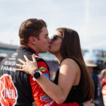 Christopher Bell (20) oslavuje na EchoPark Automotive Grand Prix v COTA. Zdroj: Imagn