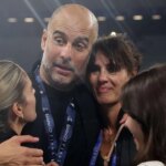 Pep Guardiola, manažér Manchestru City, vyzerá skľúčene počas zápasu fázy MD5 Ligy majstrov UEFA 2025/26 medzi Manchester City a Bayer 04 Leverkusen na City of Manchester Stadium 25. novembra 2025 v Manchestri v Anglicku.