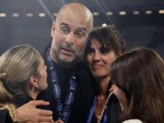Manželka Pepa Guardiolu sa „sťahuje z rodinného domu“ po tom, čo šéf Man City „porušil sľub“ Pep Guardiola, manažér Manchestru City, vyzerá skľúčene počas zápasu fázy MD5 Ligy majstrov UEFA 2025/26 medzi Manchester City a Bayer 04 Leverkusen na City of Manchester Stadium 25. novembra 2025 v Manchestri v Anglicku.