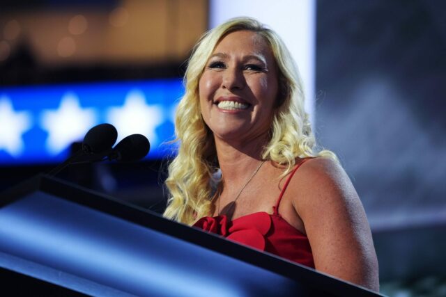 Marjorie Taylor Greene vysvetľuje, prečo odchádza z Kongresu, tvrdí, že Marjorie Taylor Green sa nedávno objavila v 60 minútach CBS News (obrázok cez Getty)