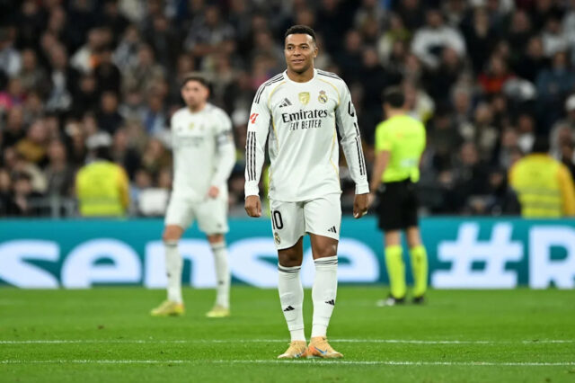 Megahviezda Realu Madrid zostáva vážnou pochybnosťou pre rozhodujúci súboj Alaves Megahviezda Realu Madrid zostáva vážnou pochybnosťou pre rozhodujúci súboj Alaves – správa