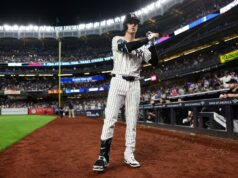 Mets sa stávajú agresívnymi pre Codyho Bellingera, keď Yankees prejavujú „skutočný záujem“ priviesť späť Luka Weavera logo pochodového šialenstva