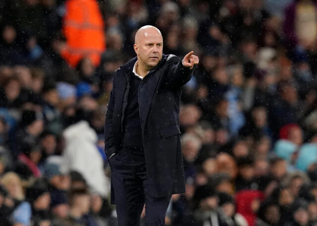 Michael Owen označil výkon troch hráčov Liverpoolu za „šokujúci“ po Download app from appStore