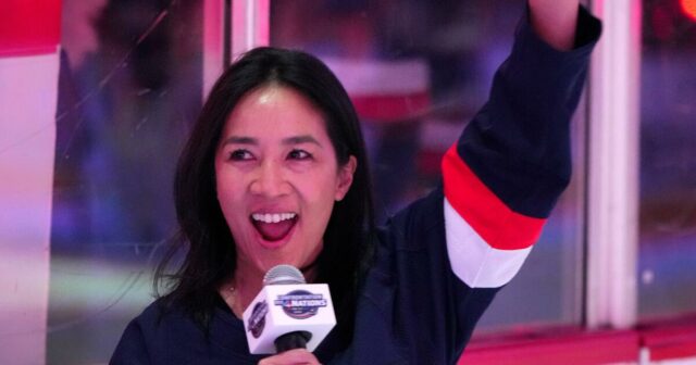 Michelle Kwan víta sestričku pre najstaršie dievčatko Kalistu Michelle Kwan víta sestričku pre najstaršie dievčatko Kalistu
