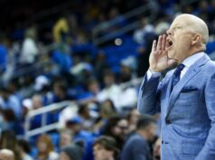 Mick Cronin z UCLA dostal toto leto nový päťročný kontrakt Mick Cronin z UCLA dostal toto leto nový päťročný kontrakt