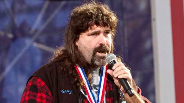 Mick Foley z WWE opustí spoločnosť kvôli väzbám na Trumpa Mick Foley z WWE opustí spoločnosť kvôli väzbám na Trumpa