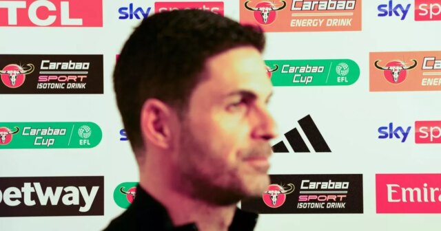 Hráči Arsenalu oslavujú víťazstvo nad Crystal Palace v Carabao Cupe