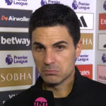 Mikel Arteta ukazuje prstom na hviezdy Arsenalu napriek neskorému víťazstvu Wolves - "Neprijateľné"