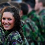 Mladým ľuďom v Spojenom kráľovstve sa ponúkne vojenský „medzerový rok“ v snahe posilniť obranu: Správa | Vojenské správy