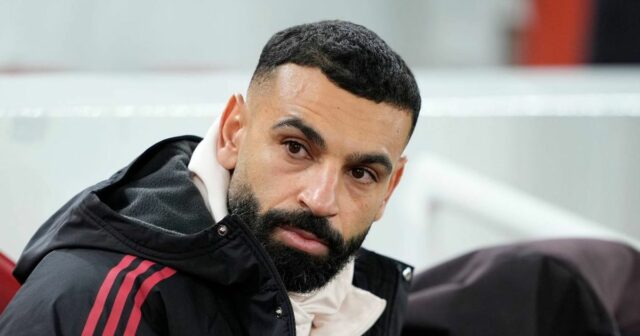 Mo Salah 'pošpinil svoje dedičstvo' a povedal, aby sa ospravedlnil Mohamed Salah na lavičke