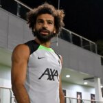 Mohamed Salah, Trent Alexander-Arnold a Kostas Tsimikas z Liverpoolu počas tréningu
