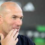 Mohol by sa Zinedine Zidane vrátiť a nahradiť Xabiho Alonsa v Reale Madrid?