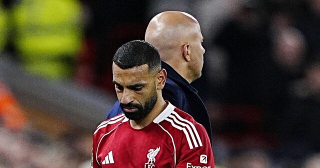 Možnosť prestupu Mo Salaha ponúka hviezde Liverpoolu čerstvé otrasy pred Mo Salah otočený smerom od Arneho Slotu