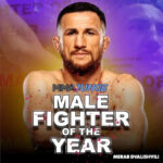 INGLEWOOD, KALIFORNIA – 18. JANUÁRA: Merab Dvalishvili z Gruzínska reaguje na konci svojho zápasu o titul v bantamovej váhe proti Umarovi Nurmagomedovovi z Ruska počas UFC 311 v Intuit Dome 18. januára 2025 v Inglewoode v Kalifornii. (Foto: Harry How/Getty Images)