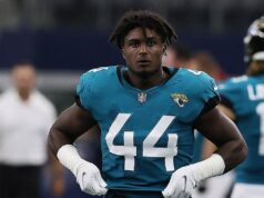 Myles Jack vypadol z okna druhého poschodia pred zatknutím pre obvinenie zo zbrane: polícia Myles Jack vypadol z okna druhého poschodia pred zatknutím pre obvinenie zo zbrane: polícia