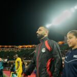 Mohamed Salah bol v pondelok večer späť na futbalovom ihrisku a robil to, čo vie najlepšie, pričom prvýkrát začal zápas presne po mesiaci, keď sa Egypt v Agadire postavil proti Zimbabwe.