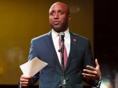 Náčelníci utiecť z Arrowhead ako starosta Kansas City postúpi stratu na financovanie Kansasu Náčelníci utiecť z Arrowhead ako starosta Kansas City postúpi stratu na financovanie Kansasu