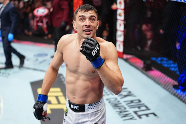 Najdôležitejšie! Manuel Torres omráčil Granta Dawsona násilným TKO, aby uzavrel UFC 323 'Prelims'
