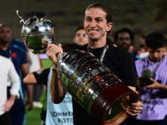 Najnovšia správa: Filipe Luis predĺžil zmluvu s Flamengo Download app from appStore