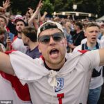 Najnovšie poburujúce získavanie peňazí na majstrovstvách sveta: Teraz musia futbaloví fanúšikovia vybrať 10 libier, aby mohli sledovať zápasy na veľkých obrazovkách vo fanúšikovských zónach v New Yorku