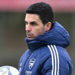 Manažér Arsenalu Mikel Arteta počas tréningu v Sobha Realty Training Center 9. decembra 2025 v londýnskom Colney v Anglicku.