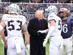 Námorníctvo porazilo armádu, keď Trumpova účasť vyvolala protesty Námorníctvo porazilo armádu, keď Trumpova účasť vyvolala protesty