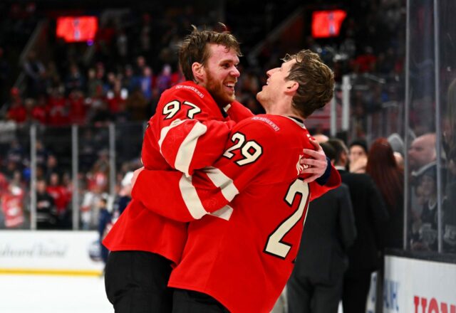 Napriek tomu, že Connor McDavid má formu „Gretzky vo svojej Napriek tomu, že Connor McDavid má formu „Gretzky vo svojej najlepšej“ forme, analytik Toronta stále uprednostňuje hviezdu 100 800 000 $ Avs, aby vyhral Hart Trophy 2026