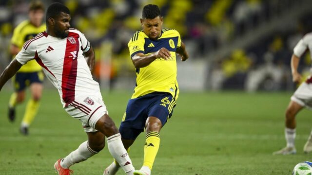 Nashville SC znovu podpísal zmluvu s veteránom M Bryanom Acostom Nashville SC znovu podpísal zmluvu s veteránom M Bryanom Acostom