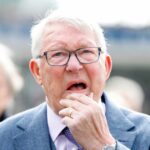 Kobbie Mainoo z Manchestru United sa predstaví počas zápasu Premier League medzi Manchestrom United a Bournemouthom na Old Trafford 15. decembra 2025 v Manchestri v Anglicku.