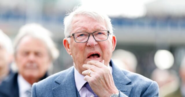 Kobbie Mainoo z Manchestru United sa predstaví počas zápasu Premier League medzi Manchestrom United a Bournemouthom na Old Trafford 15. decembra 2025 v Manchestri v Anglicku. 