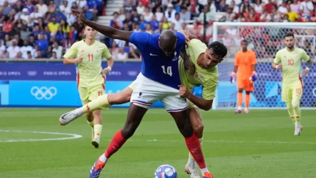 Neistá budúcnosť Jeana Philippe Matetu v Crystal Palace Neistá budúcnosť Jeana Philippe Matetu v Crystal Palace