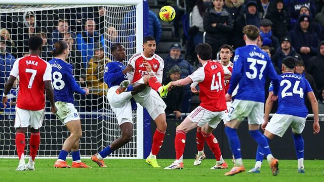 Nekonzistentnosť VAR na penaltách
